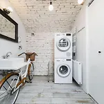 Velo Apartment, High Standard, Tv, Wifi Krakow